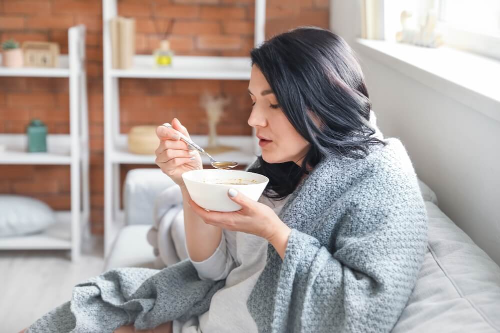 Brodo di pollo, efficace rimedio naturale contro il raffreddore